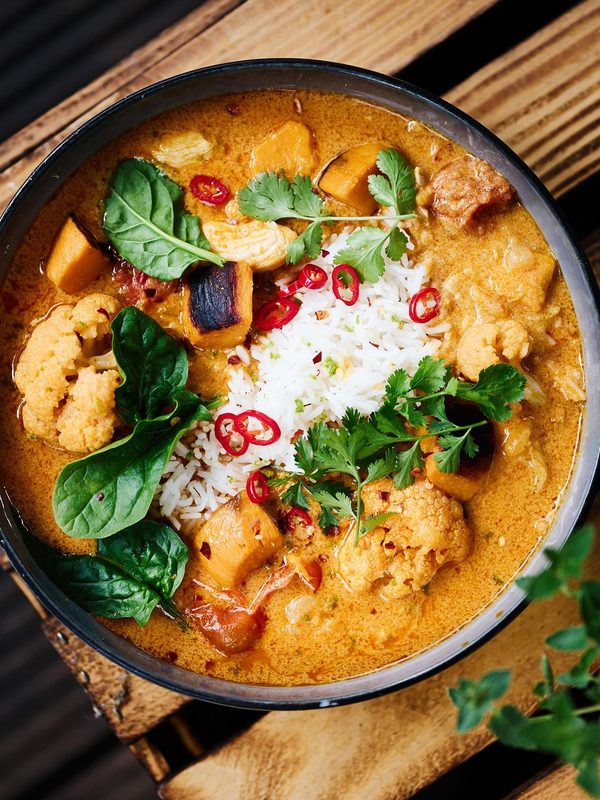 Coconut curry with chilli and Thai basil